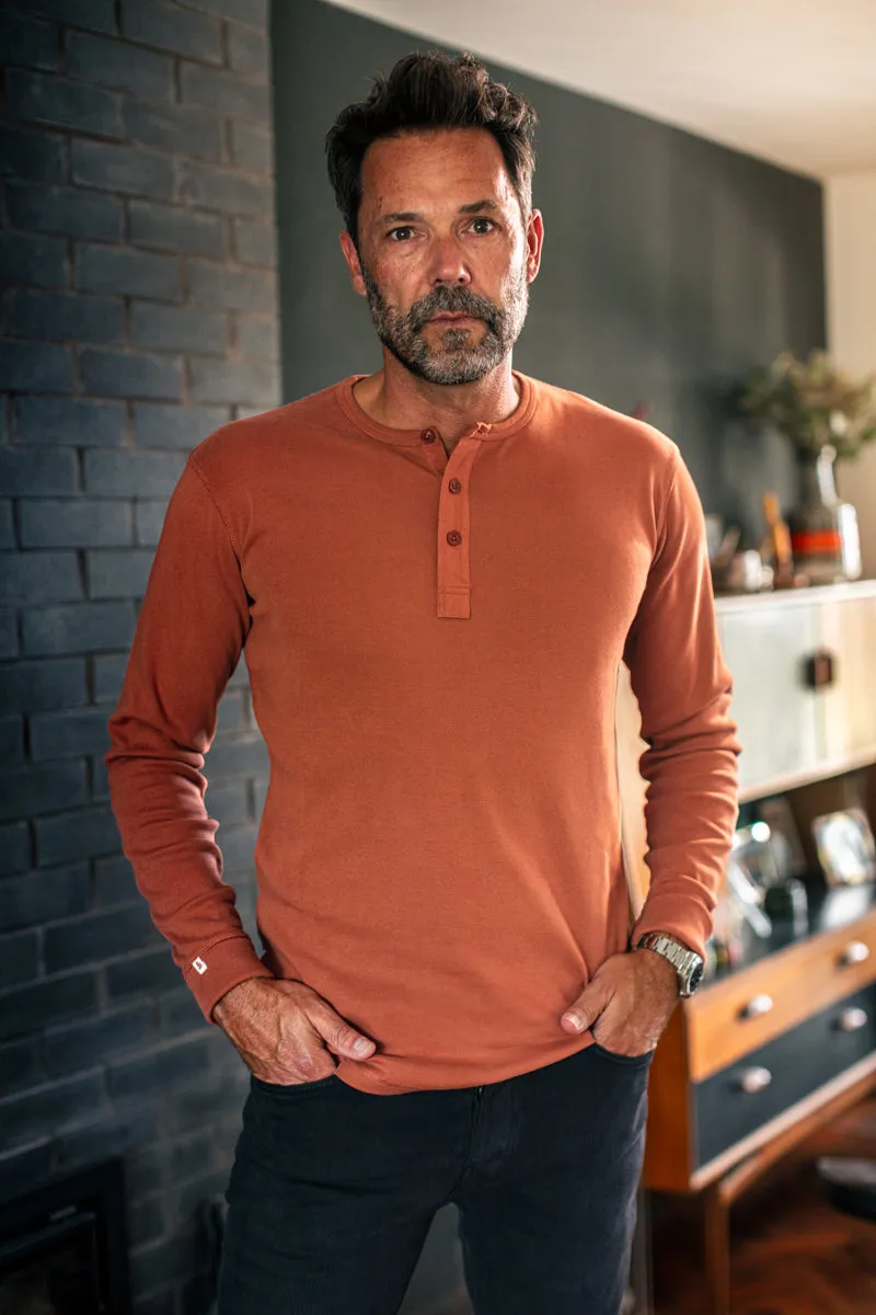 &SONS The New Elder Henley Shirt Auburn