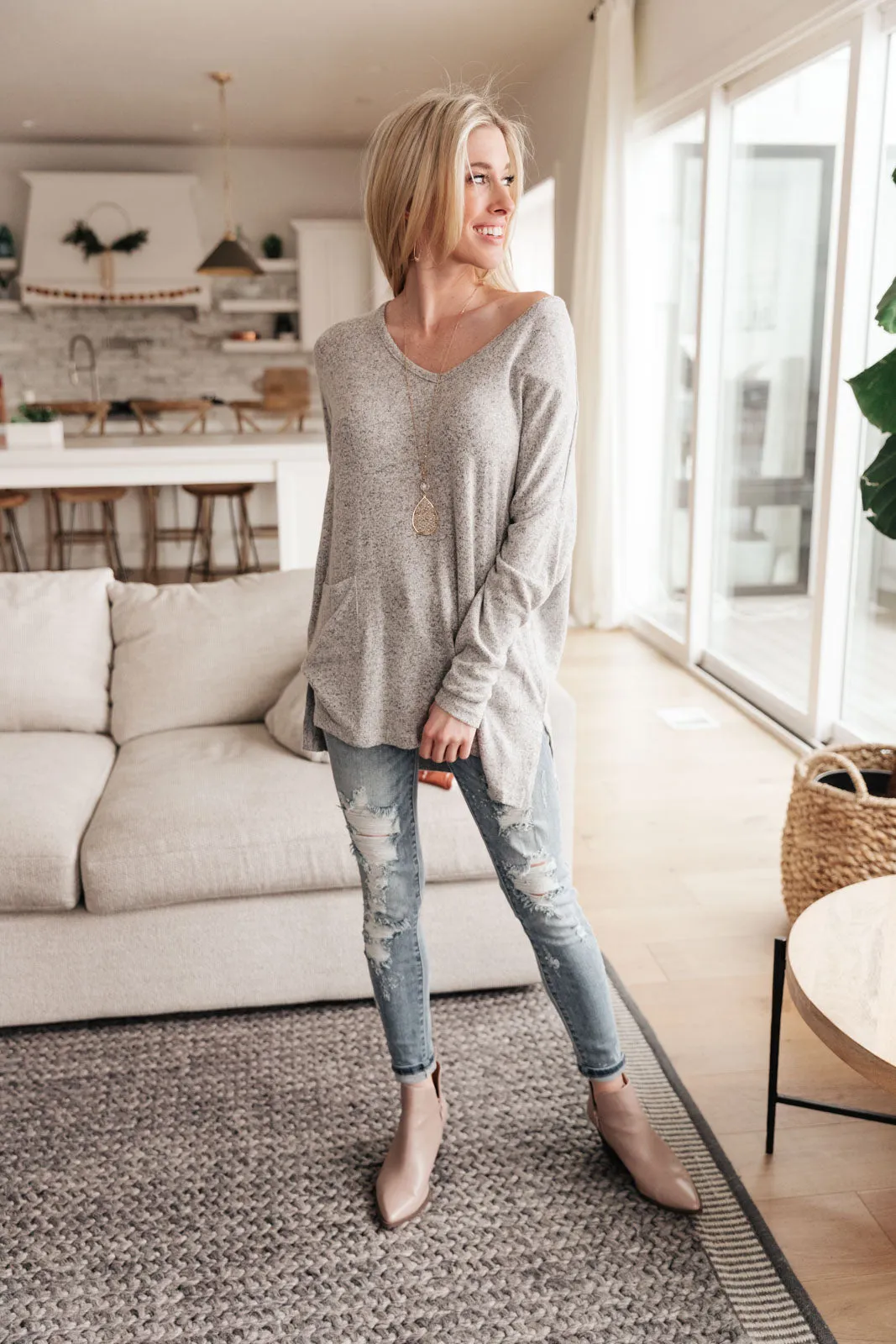 Emi Pocket Sweater In Gray