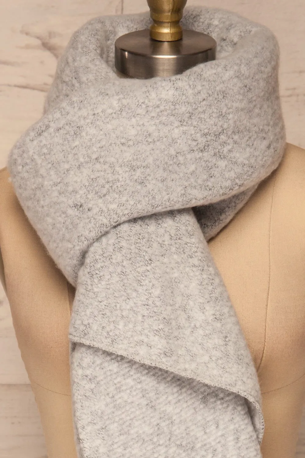 Gozdnica | Grey Knitted Scarf