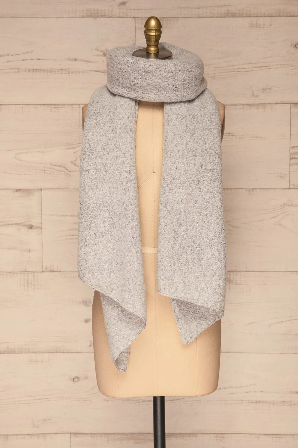 Gozdnica | Grey Knitted Scarf