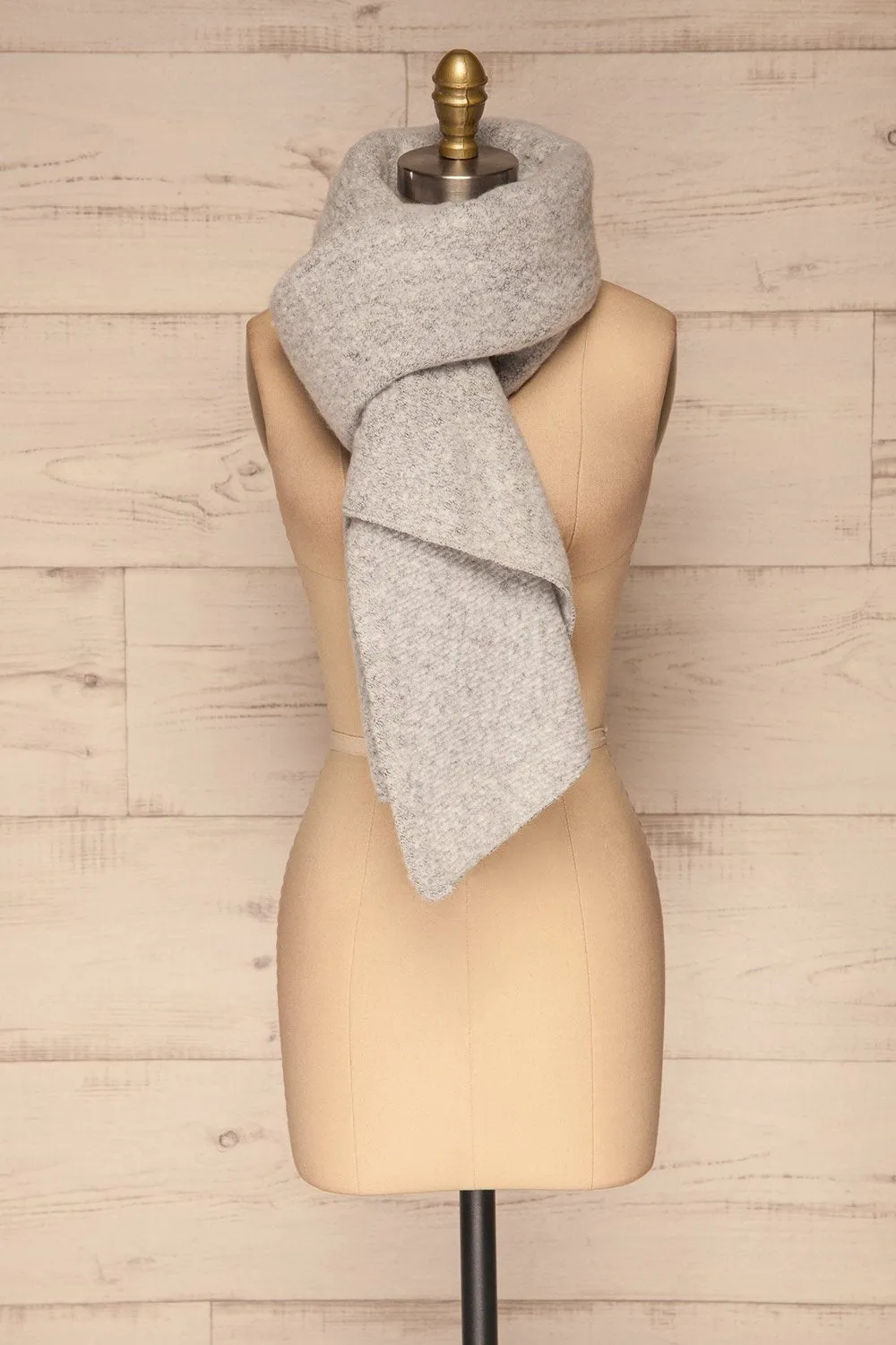 Gozdnica | Grey Knitted Scarf