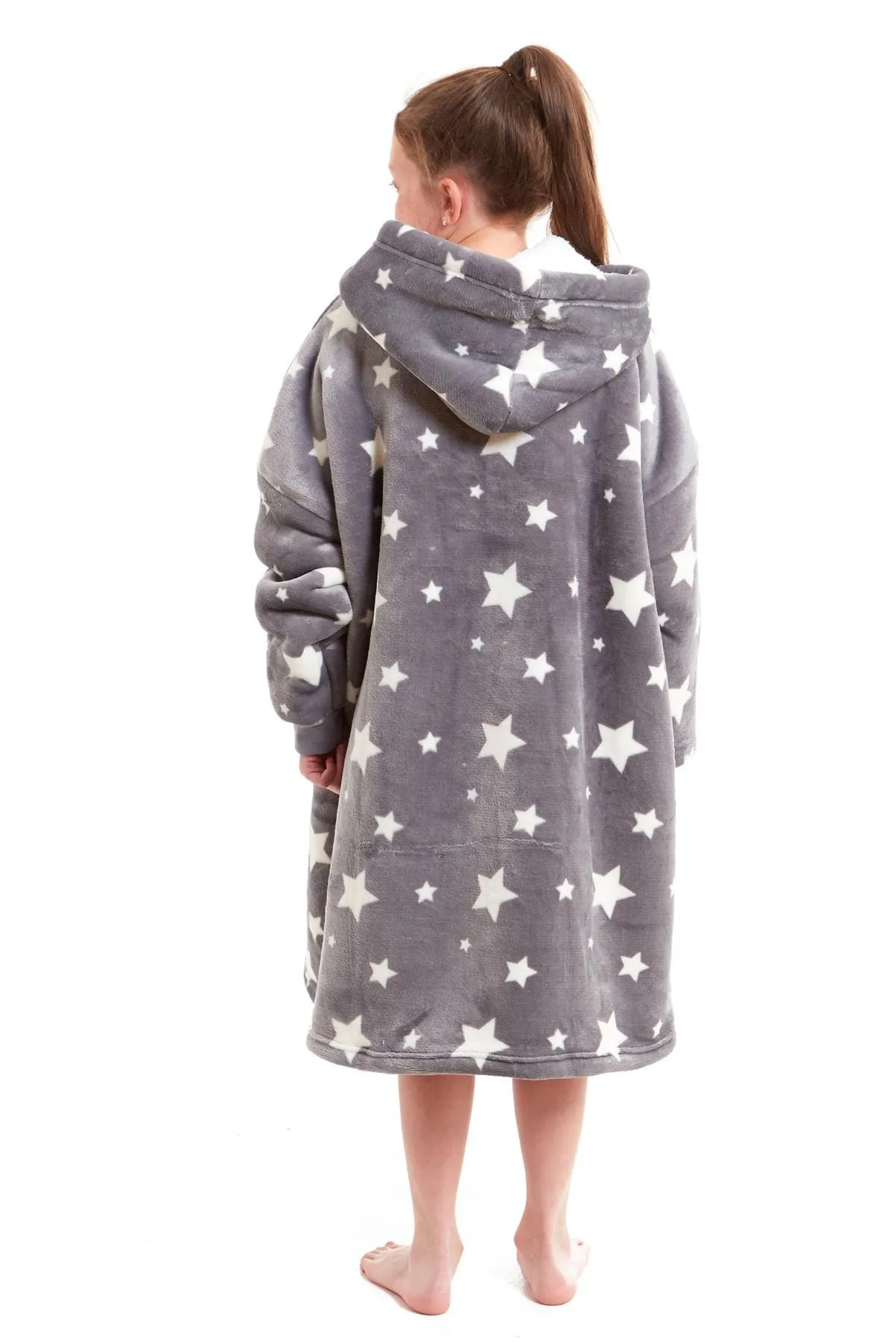 Kids Oversized Hooded Fleece Blanket Ultra-Soft Sherpa Fur with Elastic Cuffs and Double Pocket for Ages 8-15 by Daisy Dreamer