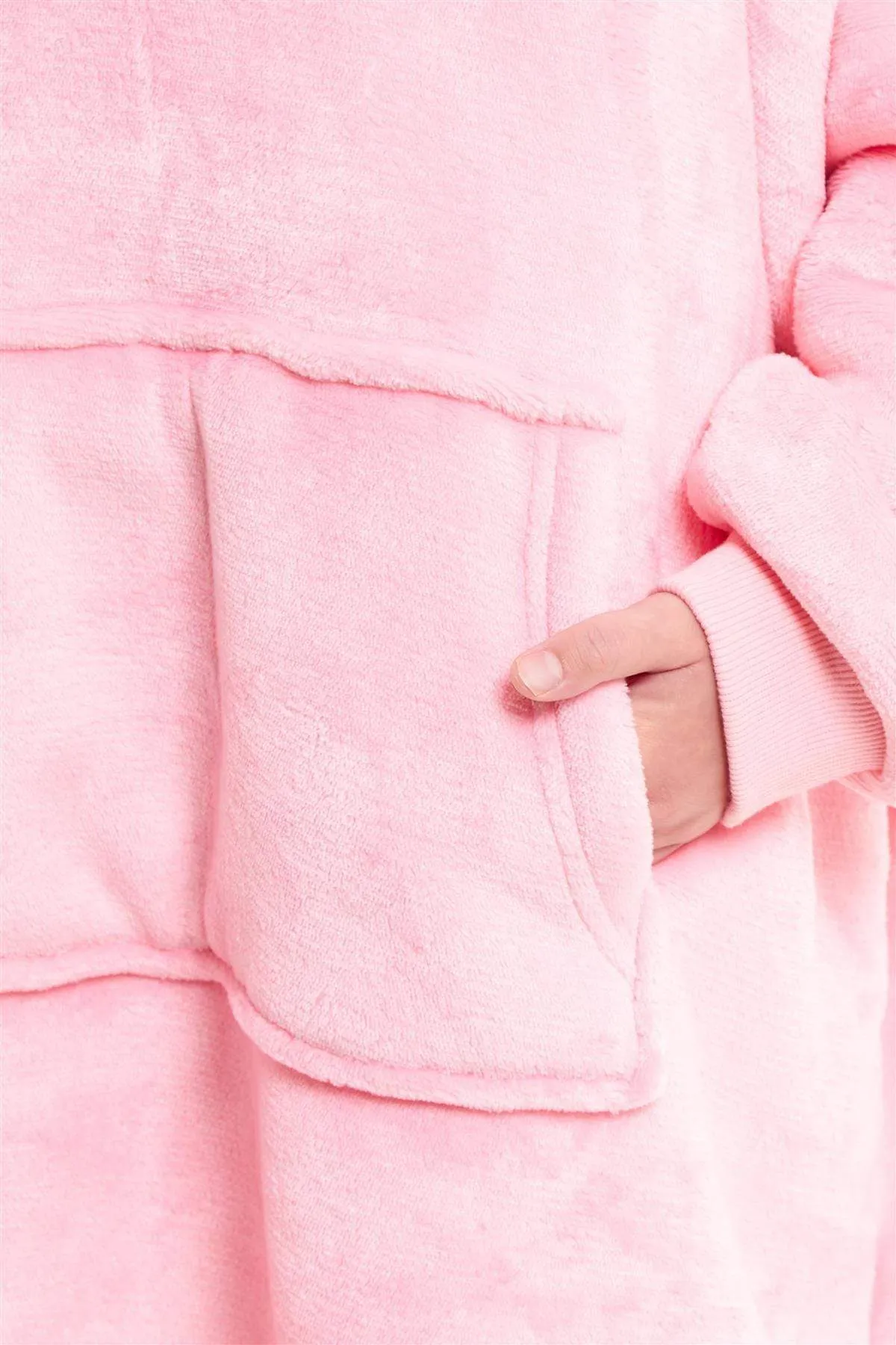 Kids Oversized Hooded Fleece Blanket Ultra-Soft Sherpa Fur with Elastic Cuffs and Double Pocket for Ages 8-15 by Daisy Dreamer