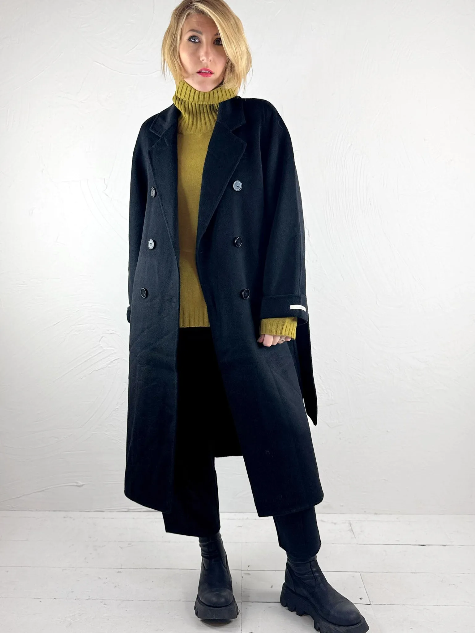 Sunny Studio Sophia Black Coat