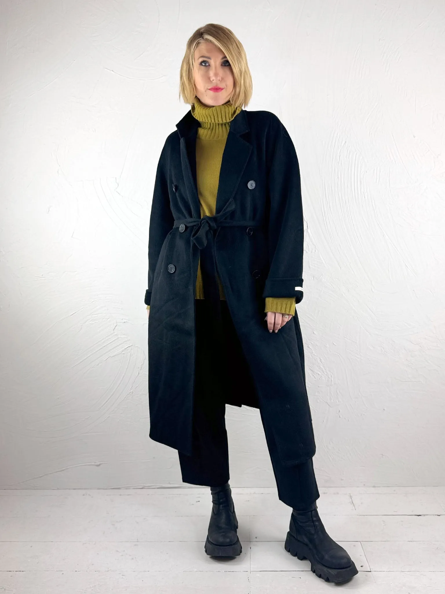 Sunny Studio Sophia Black Coat